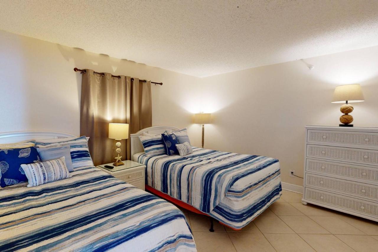 402 - Sandy Shores St. Pete Beach Exterior photo